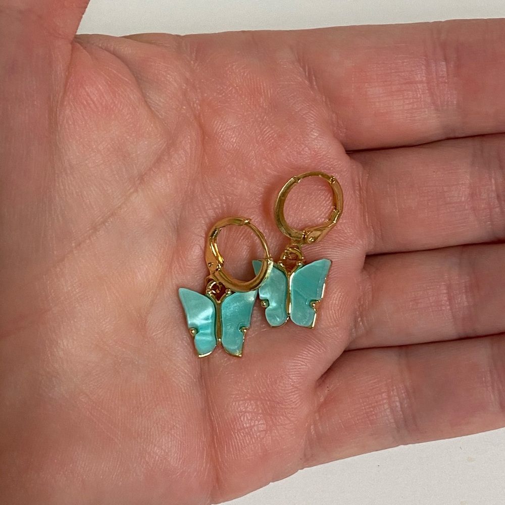 2 Piece Butterfly Charm Drop Earrings - Picture 6 of 8